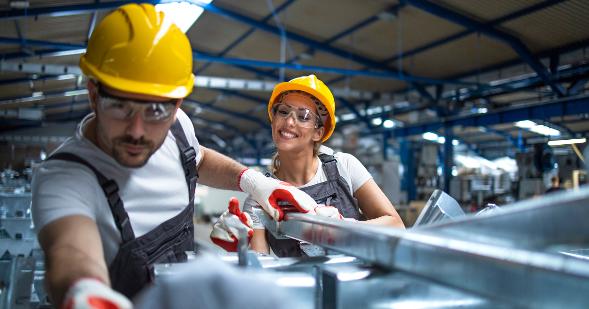 Opérateurs sur une ligne de production